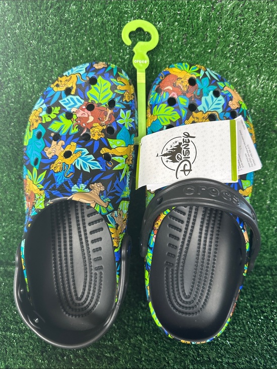 CROCS Other - CROCS Kids' Black Tropical Lion King Sandals